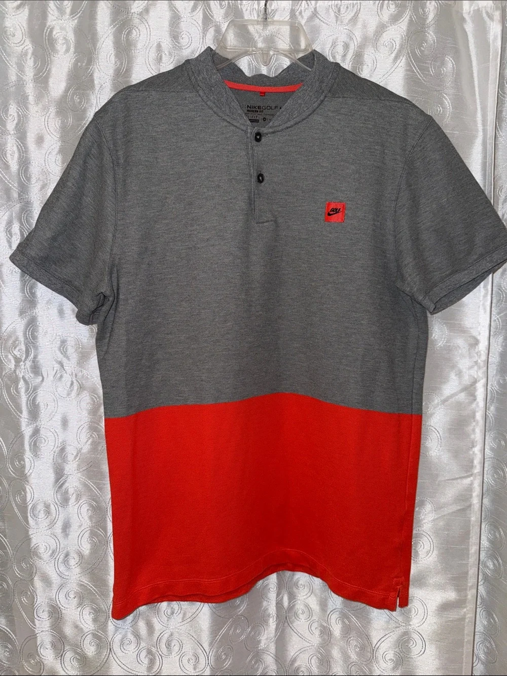 Nike Golf Grey and Orange Colorblock Short Sleeve Shirt Men’s Size Medium 🔥 G16